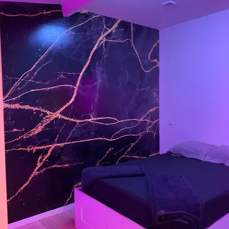Loveroom : Avec Jacuzzi Privatif * Сен-Дени
